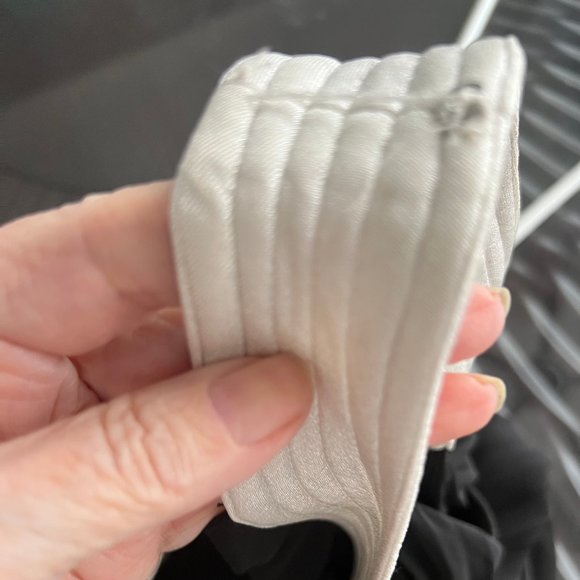 A Little Black Dress to Remember! - Picture 5 of 9